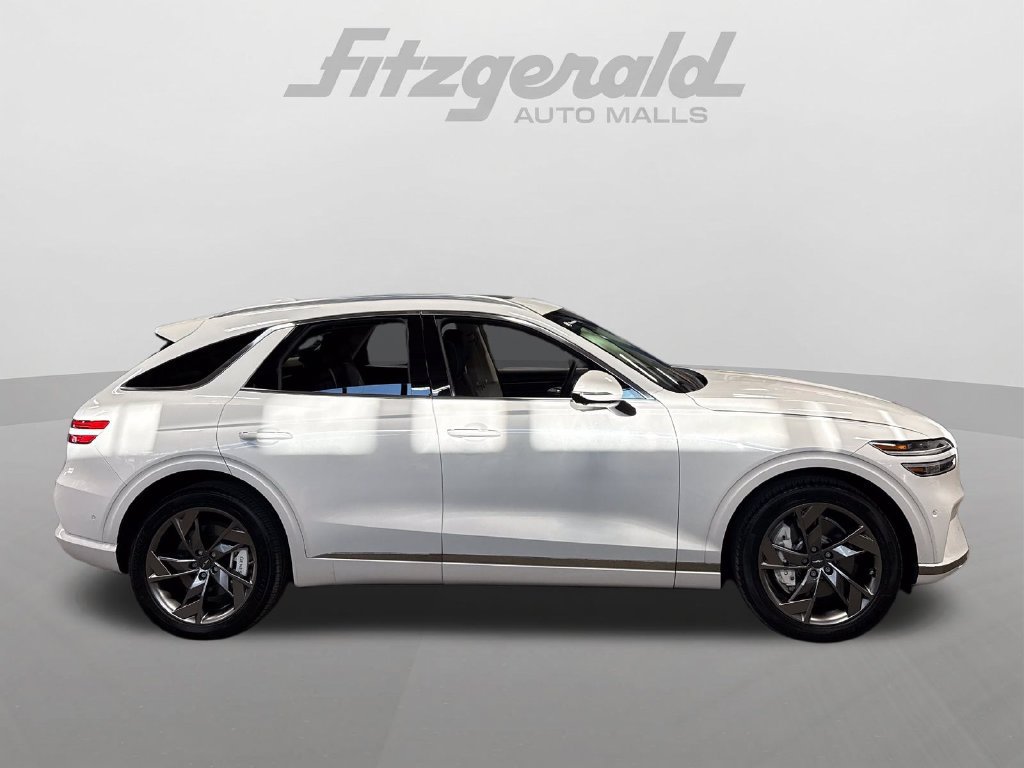 Used 2025 Genesis Electrified GV70 AWD/4WD image 4
