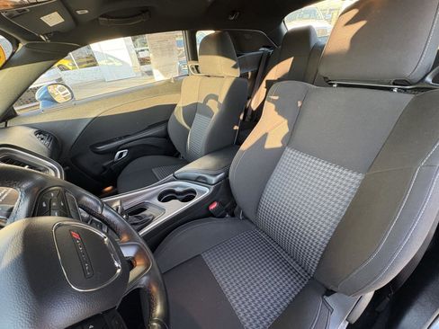 Used 2022 Dodge Challenger R/T image 7