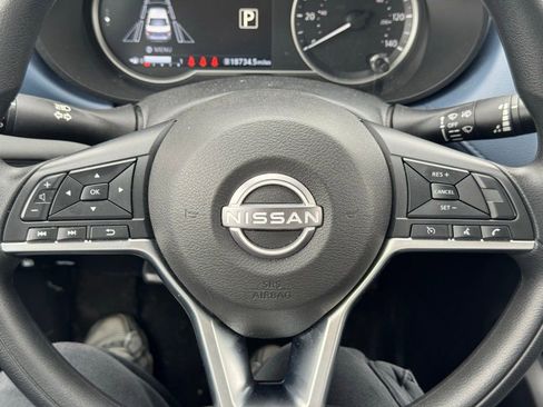 Used 2025 Nissan Versa SV image 13