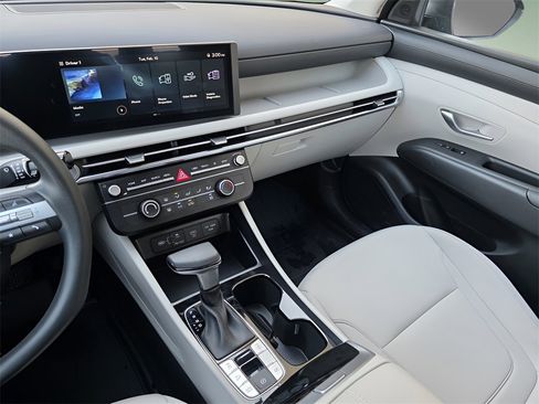 Certified 2025 Hyundai Tucson SE image 29