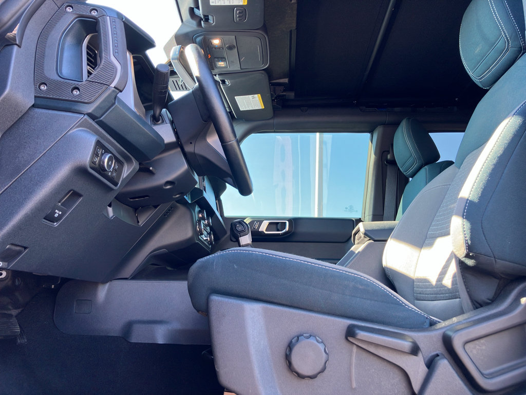 Used 2023 Ford Bronco Outer Banks AWD/4WD image 25