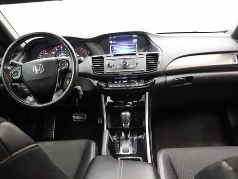 Used 2017 Honda Accord Sport image 6