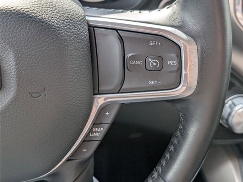 Used 2022 RAM 1500 Laramie AWD/4WD image 23