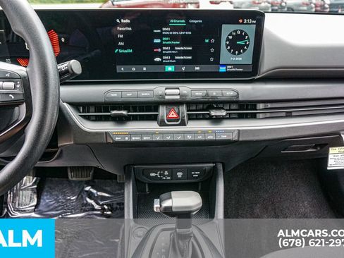 Used 2025 Kia K4 FWD image 39