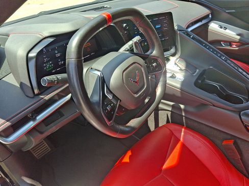 Used 2022 Chevrolet Corvette Stingray Coupe w/ Z51 Performance Package RWD image 19