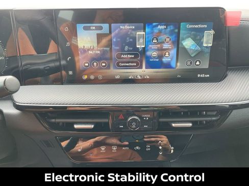 New 2026 Nissan Kicks SR w/ Cold Weather Package image 34