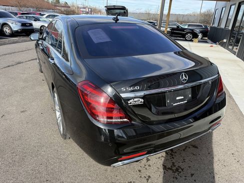 Used 2018 Mercedes-Benz S 560 Sedan image 10