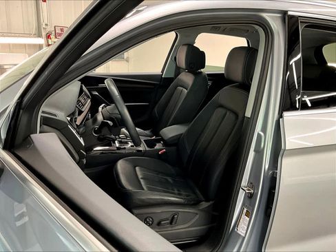 Used 2023 Audi Q5 2.0T Premium w/ Convenience Package AWD/4WD image 28