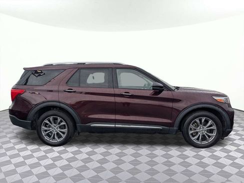 Used 2022 Ford Explorer Limited w/ Equipment Group 301A image 2