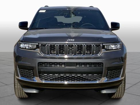 New 2025 Jeep Grand Cherokee L Laredo image 3