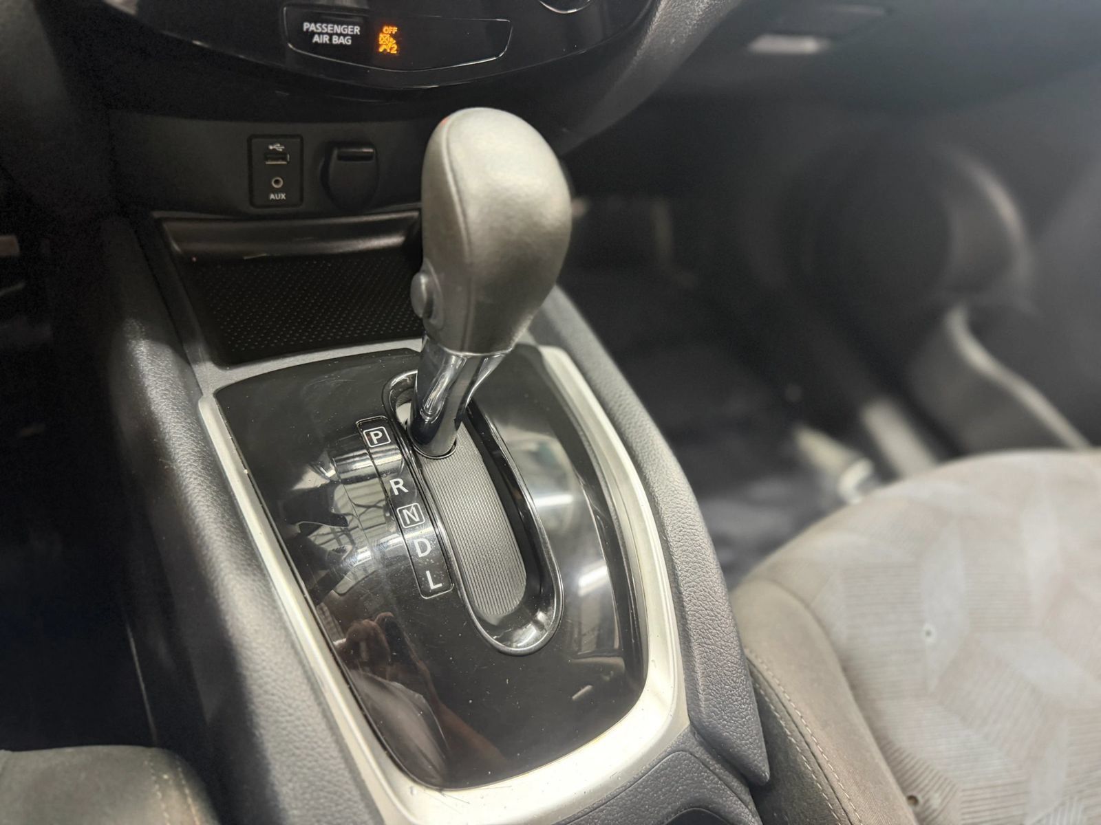 Used 2016 Nissan Rogue SV AWD/4WD image 31