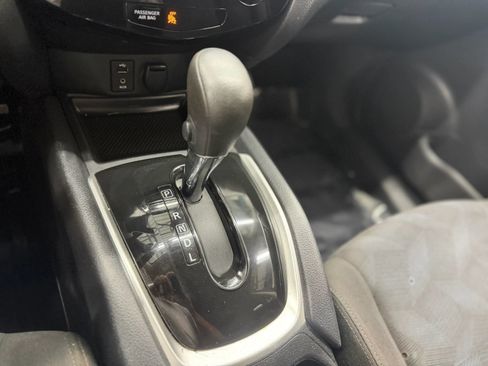 Used 2016 Nissan Rogue SV AWD/4WD image 31