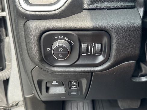 Used 2025 RAM 1500 Big Horn AWD/4WD image 22