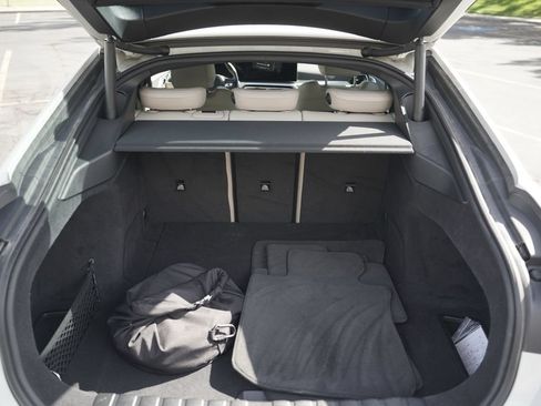 Used 2023 BMW i4 eDrive35 RWD image 12