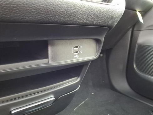 New 2026 Chrysler Pacifica Select FWD image 26