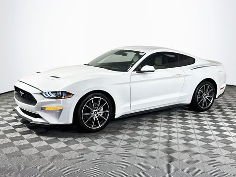 Used 2018 Ford Mustang Premium w/ Safe & Smart Package RWD image 4