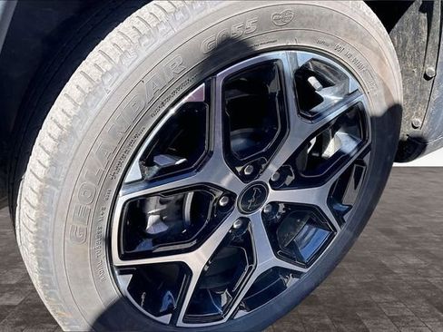 Used 2025 Jeep Compass Limited image 5