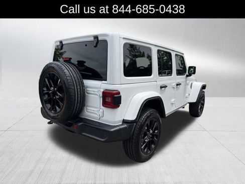 Used 2025 Jeep Wrangler Unlimited Sahara w/ Safety Group AWD/4WD image 5