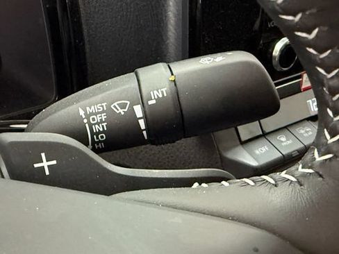 Used 2026 Toyota Camry SE w/ Convenience Package FWD image 12