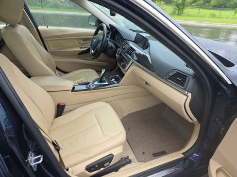 Used 2013 BMW 335i xDrive Sedan AWD/4WD image 18