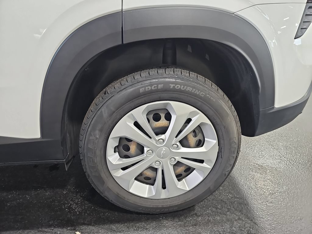 Used 2024 Chevrolet Trax LS FWD image 33