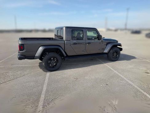 New 2026 Jeep Gladiator Sport image 13