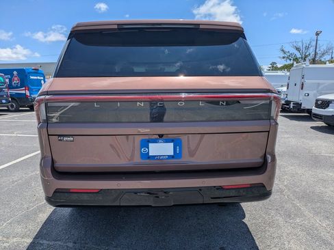 New 2026 Lincoln Navigator Black Label AWD/4WD image 5