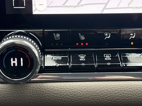 New 2026 GMC Canyon Denali image 18