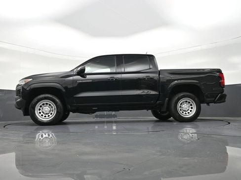 Used 2024 Chevrolet Colorado W/T image 24