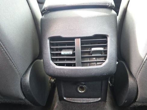 Used 2020 Ford Fusion SE image 16