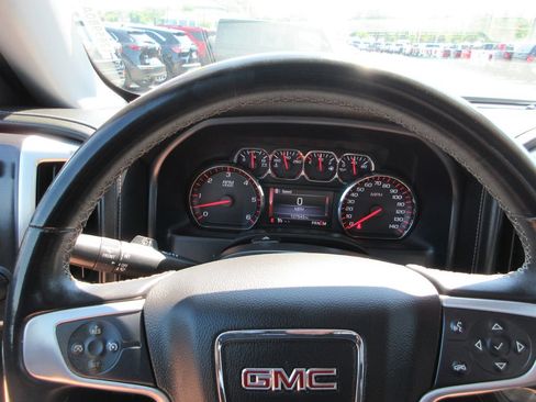 Used 2015 GMC Sierra 1500 SLT w/ SLT Crew Cab Value Package AWD/4WD image 30