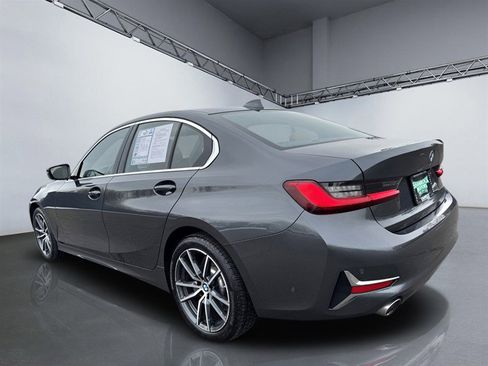 Used 2020 BMW 330i xDrive Sedan w/ Premium Package image 5