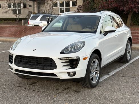Used 2015 Porsche Macan S image 4