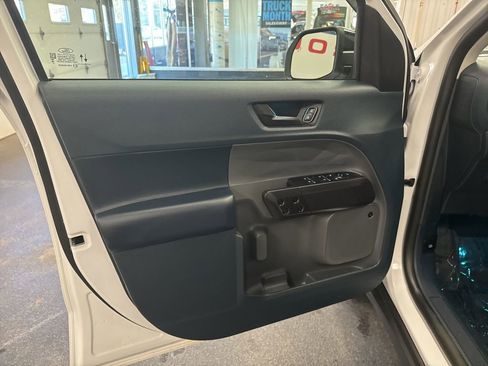 Used 2024 Ford Maverick Lariat w/ Black Appearance Package image 17