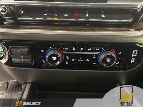 Used 2022 Chevrolet Silverado 1500 RST w/ Z71 Off-Road Package AWD/4WD image 16