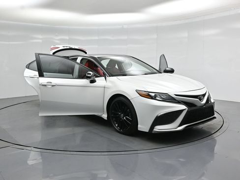 Used 2021 Toyota Camry XSE w/ Navigation Package FWD image 35