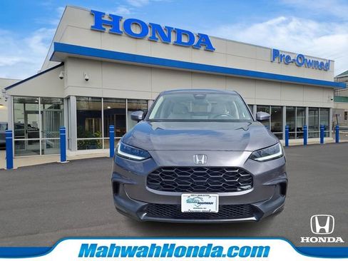 Used 2024 Honda HR-V LX image 2