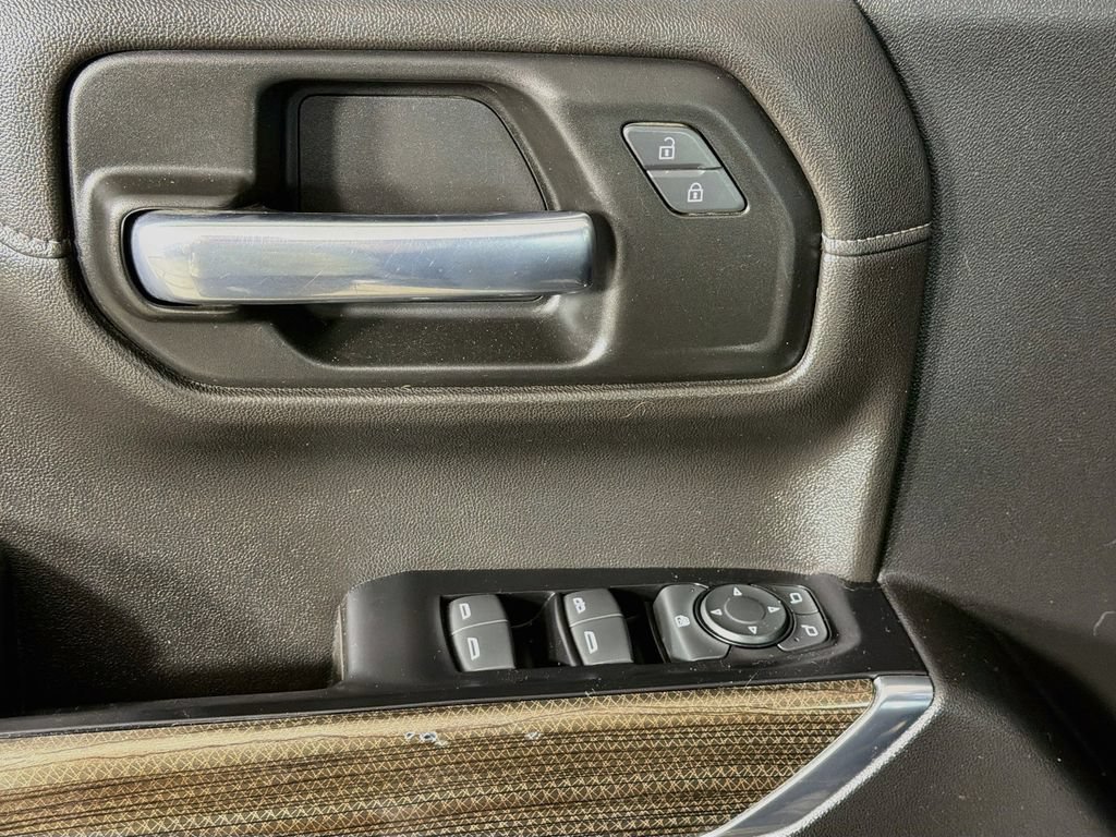 Used 2020 Chevrolet Silverado 1500 LT AWD/4WD image 17