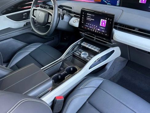 Used 2024 Lincoln Nautilus Premier w/ Equipment Group 102A image 14