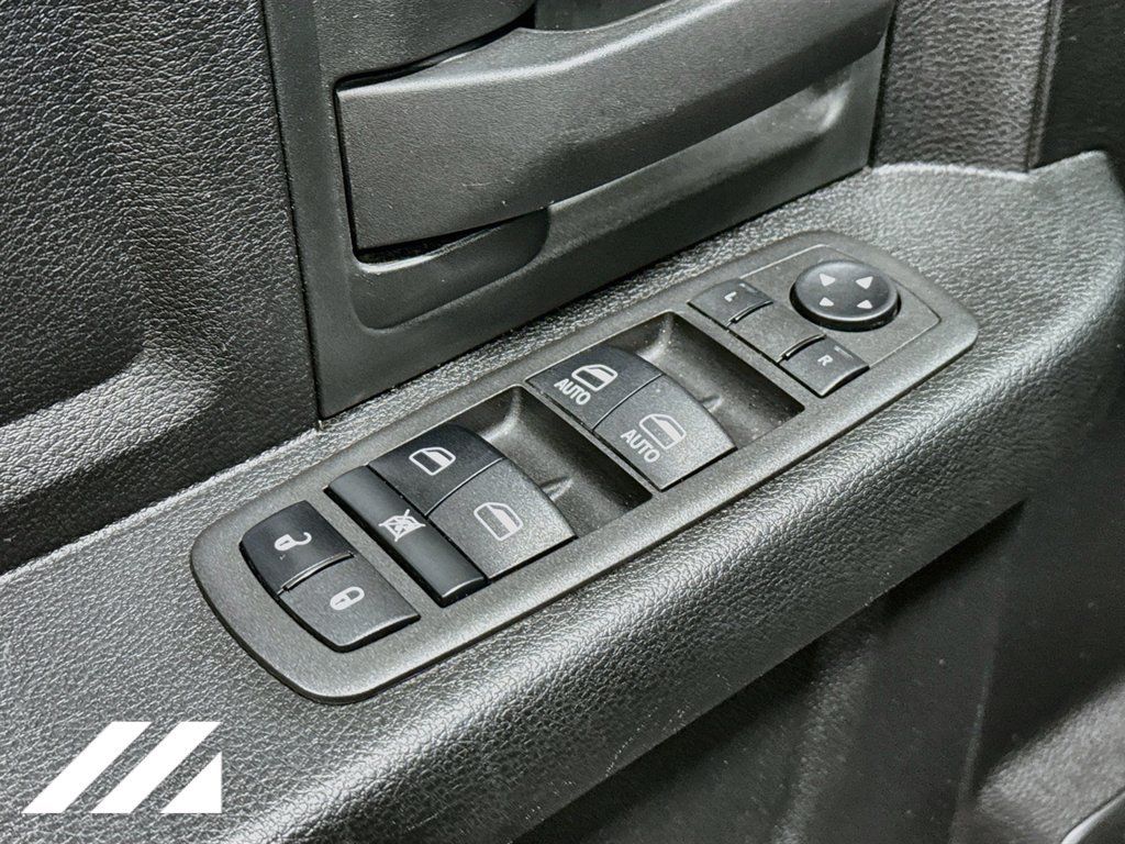 Used 2022 RAM 2500 Tradesman w/ Chrome Appearance Group AWD/4WD image 19