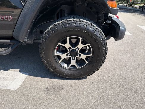 Certified 2020 Jeep Wrangler Unlimited Rubicon AWD/4WD image 16