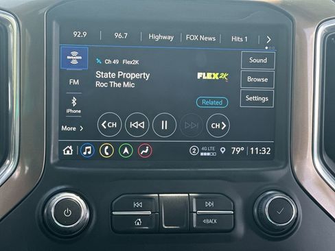 Used 2022 Chevrolet Silverado 1500 High Country w/ Technology Package image 18