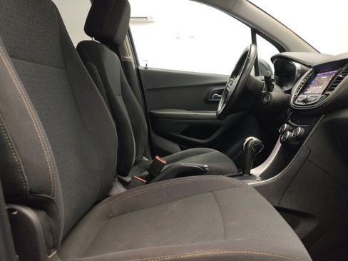 Used 2020 Chevrolet Trax LS w/ Tint and Cruise Package FWD image 21