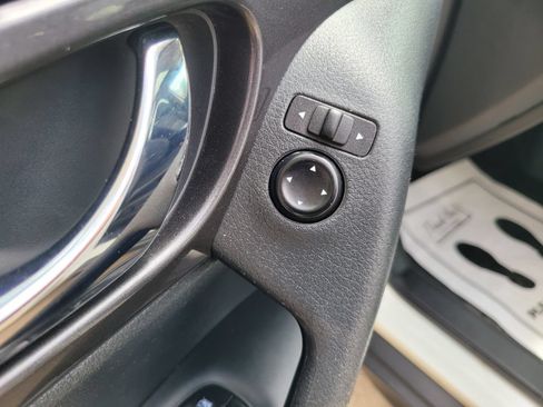 Used 2020 Nissan Rogue SV AWD/4WD image 19