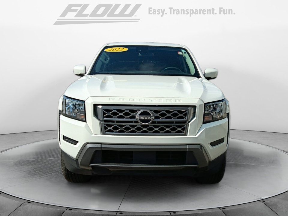 Used 2022 Nissan Frontier SV RWD image 2