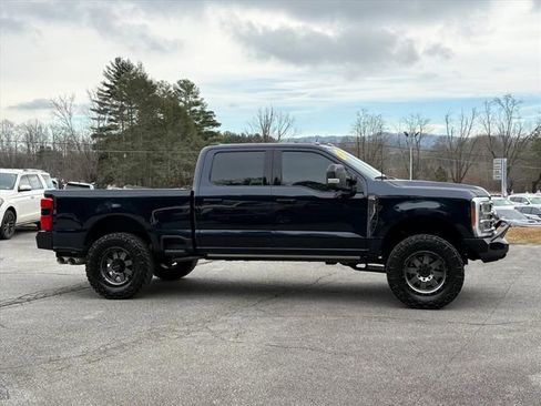 Used 2023 Ford F250 Lariat w/ Lariat Ultimate Package image 3