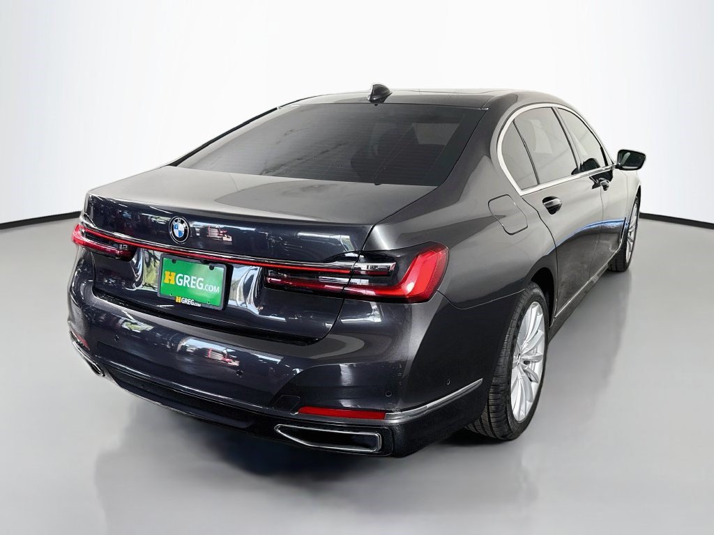 Used 2022 BMW 740i RWD image 10