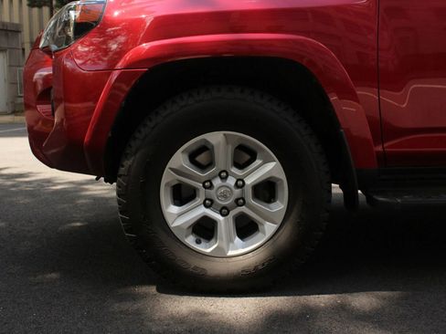 Used 2015 Toyota 4Runner SR5 Premium AWD/4WD image 11