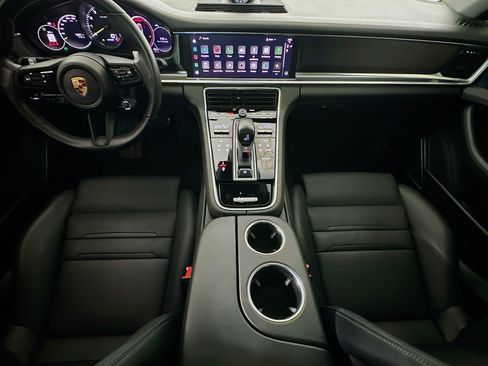 Used 2023 Porsche Panamera 4 Platinum Edition image 19