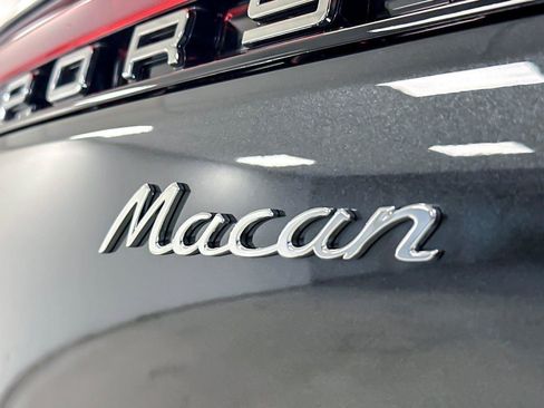 Certified 2025 Porsche Macan image 57